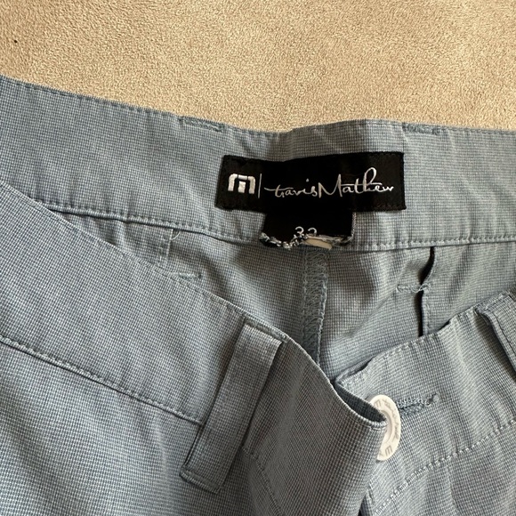 travis mathew shorts - Picture 3 of 5